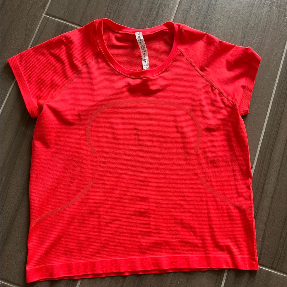 Lululemon Swiftly Tech Short-Sleeve Shirt 2.0 *Race Length